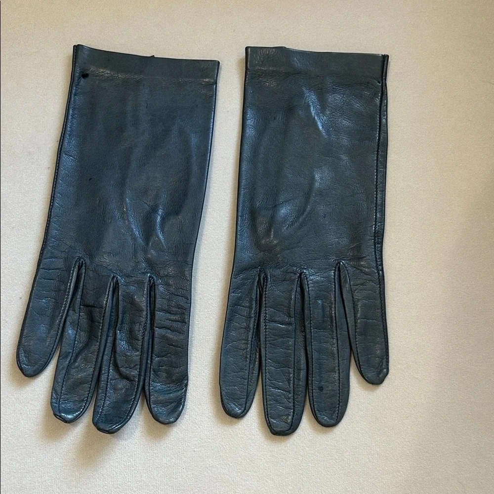Black Leather women’s gloves - Picture 2 of 4